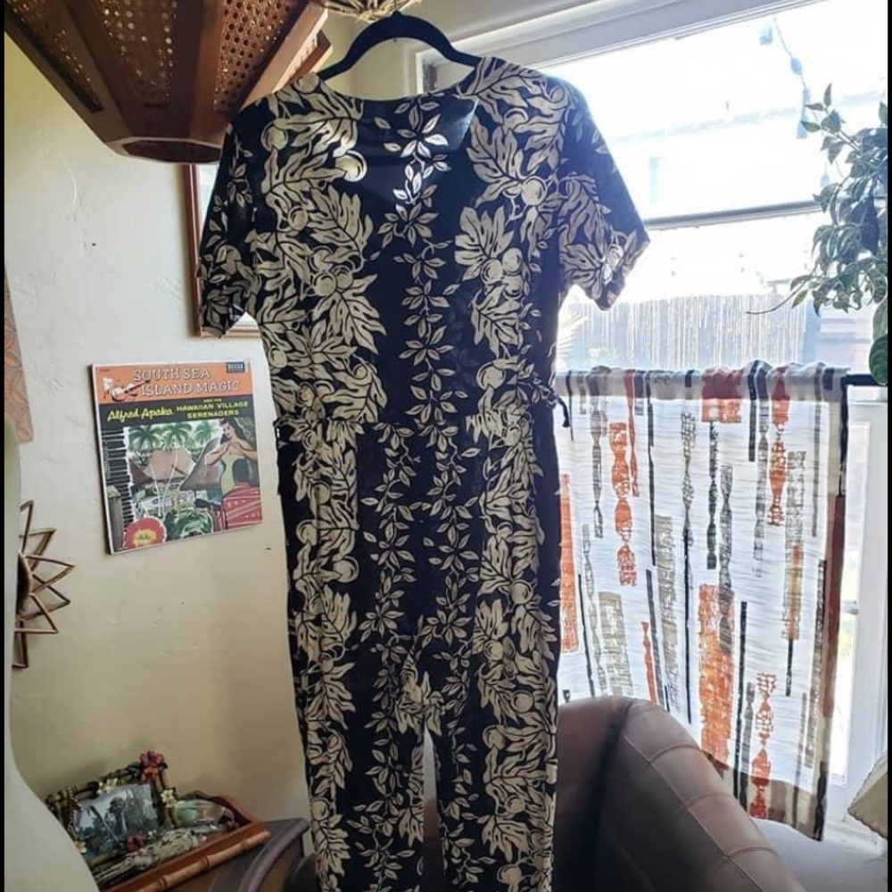 Vintage 90s Tori Richard Honolulu jumpsuit!
